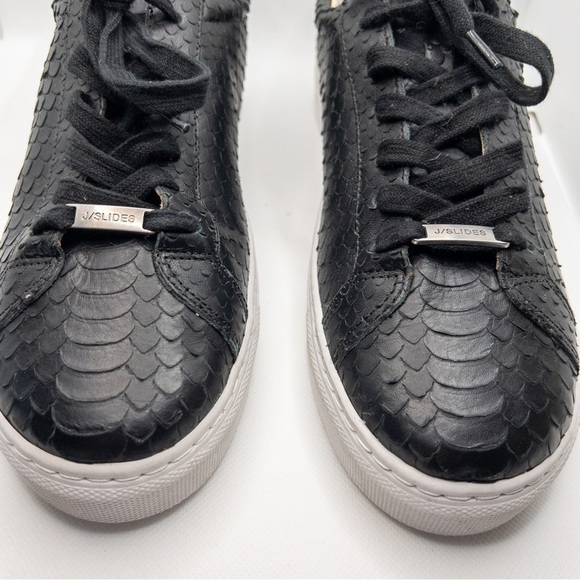 JSlides Womens Black Lacee Embossed Low Top Leather Sneakers Size 8.5 - Picture 3 of 11